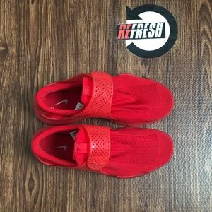 Nike Sock Dart Triple Red